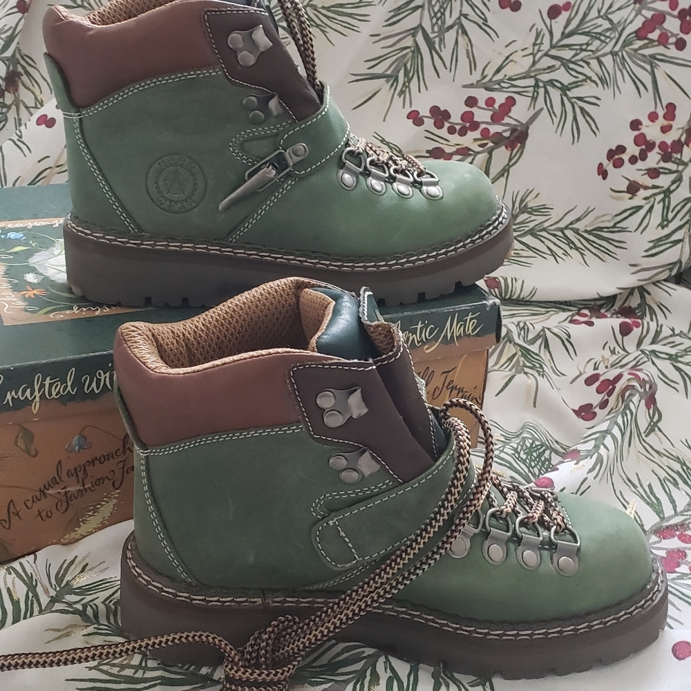 Womens Hiking Boots